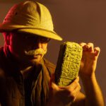 A,Funny,Elderly,Archaeologist,From,The,19th,Century,Holds,An - برفيلكس - brieflex بعد اكتشاف آثار جديدة.. ماذا تعرف عن الآثار المصرية المهربة وأسعارها عالميًا؟ - برفيلكس - brieflex