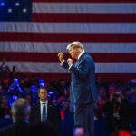 National,Harbor,,Md,,Usa-,February,24,,2024:,Donald,Trump,Speaks - برفيلكس - brieflex لماذا سيكون دونالد ترامب مفيدًا للماريجوانا؟ - برفيلكس - brieflex