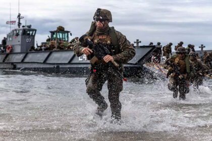 من بينها عدم وضع اليد في الجيب.. قواعد صارمة للمارينز الأمريكية