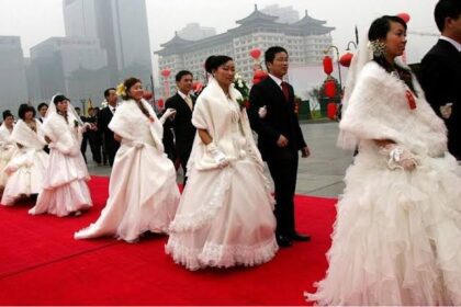 لجذب الشباب للزواج.. مدن صينية تقدم مكافآت مالية للمتزوجين الجدد