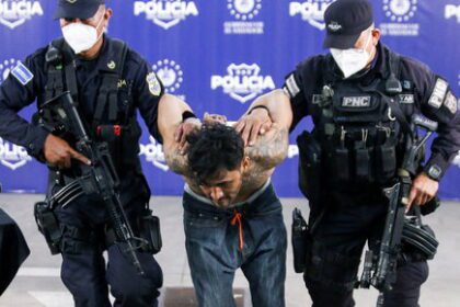 الولايات المتحدة ترحّل أخطر العصابات الإجرامية.. ما القصة؟