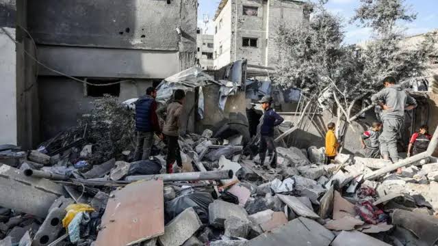 إسرائيل تلمّح لتطبيق "خطة ترامب" في غزة.. توسيع السيطرة وإعادة التوطين - برفيلكس - brieflex